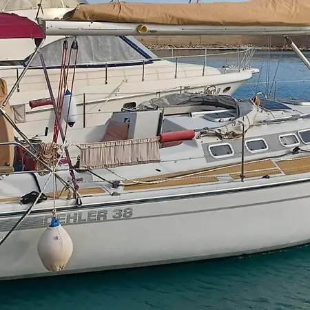 Mon Amour ! Barca A Vela Hotel en barco Calasetta