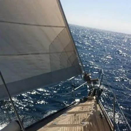 Hotel en barco Mon Amour ! Barca A Vela *