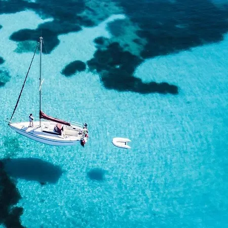 Botel Mon Amour ! Barca A Vela Calasetta